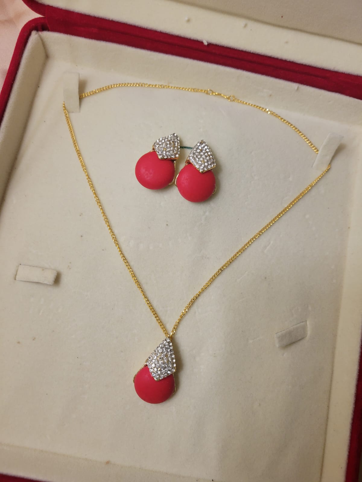 Imported Red Drop Pendant Set with Sparkling Diamond Top and Gold Chain Finish